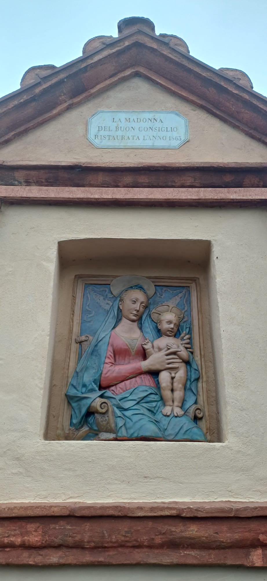 Edicola votiva alla Madonna del Buon consiglio a Colle di Compito