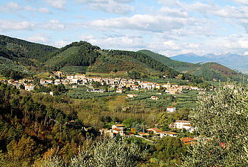 Colle di Compito, uno dei borghi del Monte Pisano