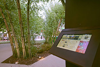 Lo schermo touch per accedere alle informazioni del Comune e del turismo (Parco Pandora)